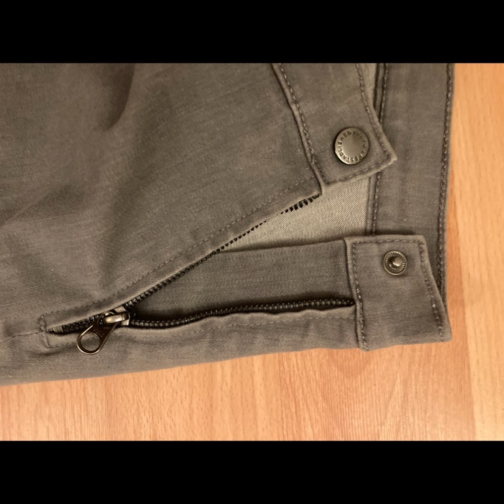 EUC GAP Grey Gray True Skinny Regular Jeans 4R. A1 - Picture 6 of 8